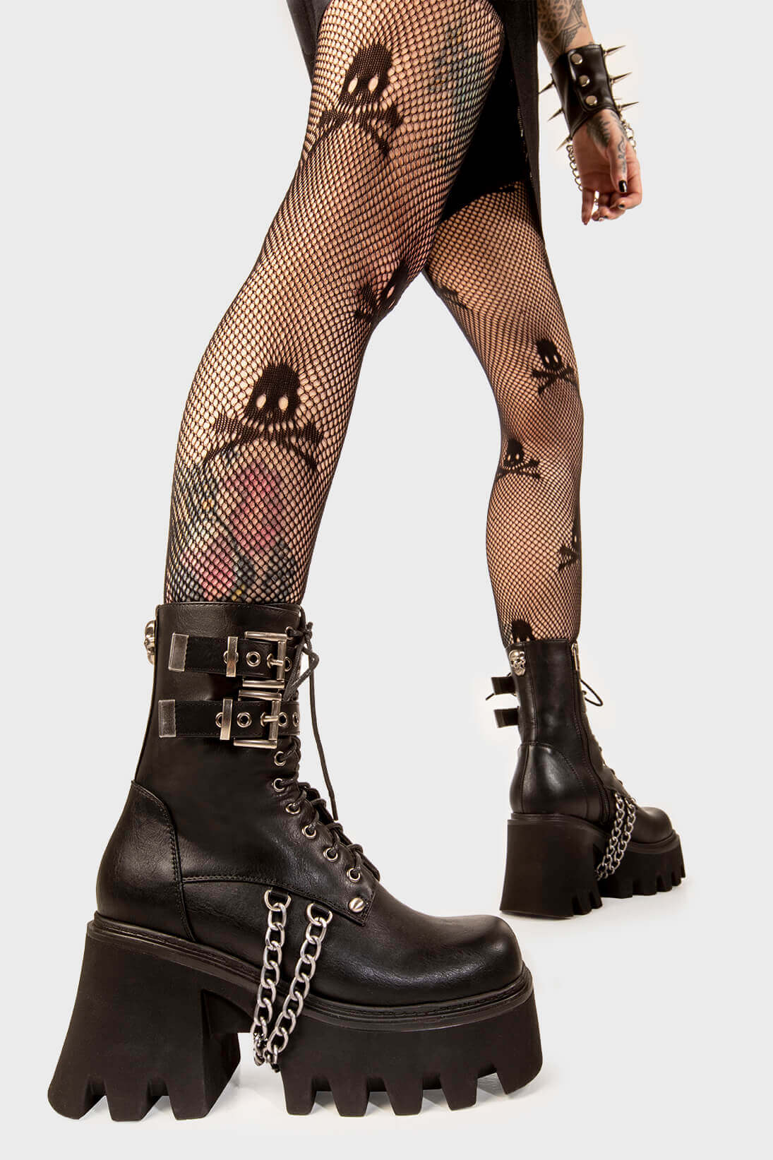 Lamoda shop tough love